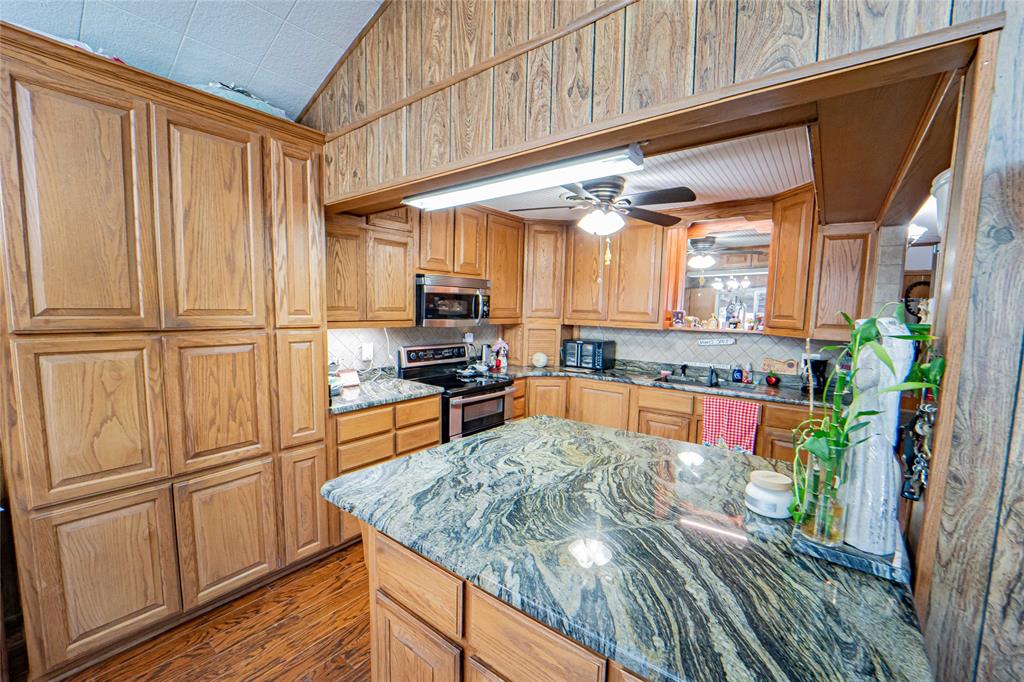 355 & 356 County Road 221 Property Photo 15