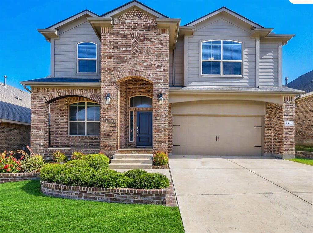 2312 Mockingbird Court Property Photo 1
