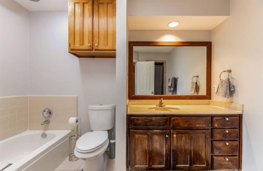2425 Summer Place Drive Property Photo 11