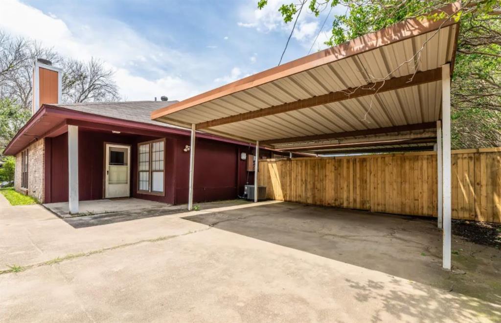 2425 Summer Place Drive Property Photo 17