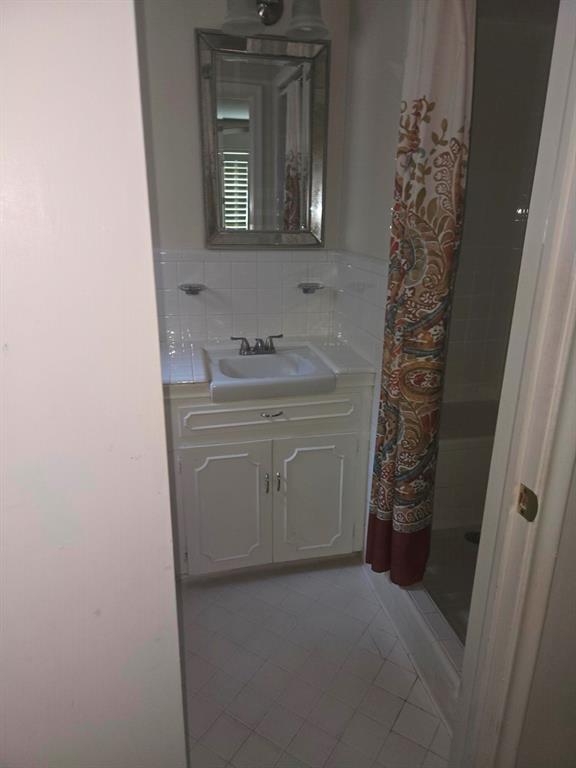 8618 Baltimore Drive 101 Property Photo 3
