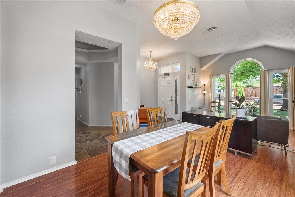 704 Oakridge Drive Property Photo 12