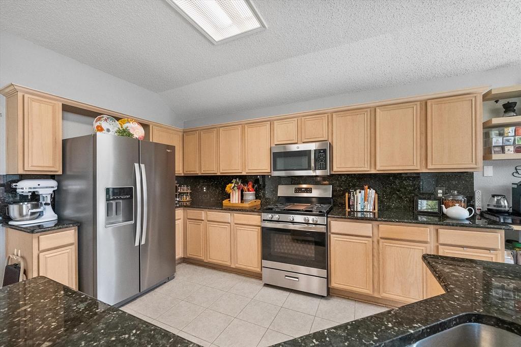 704 Oakridge Drive Property Photo 16