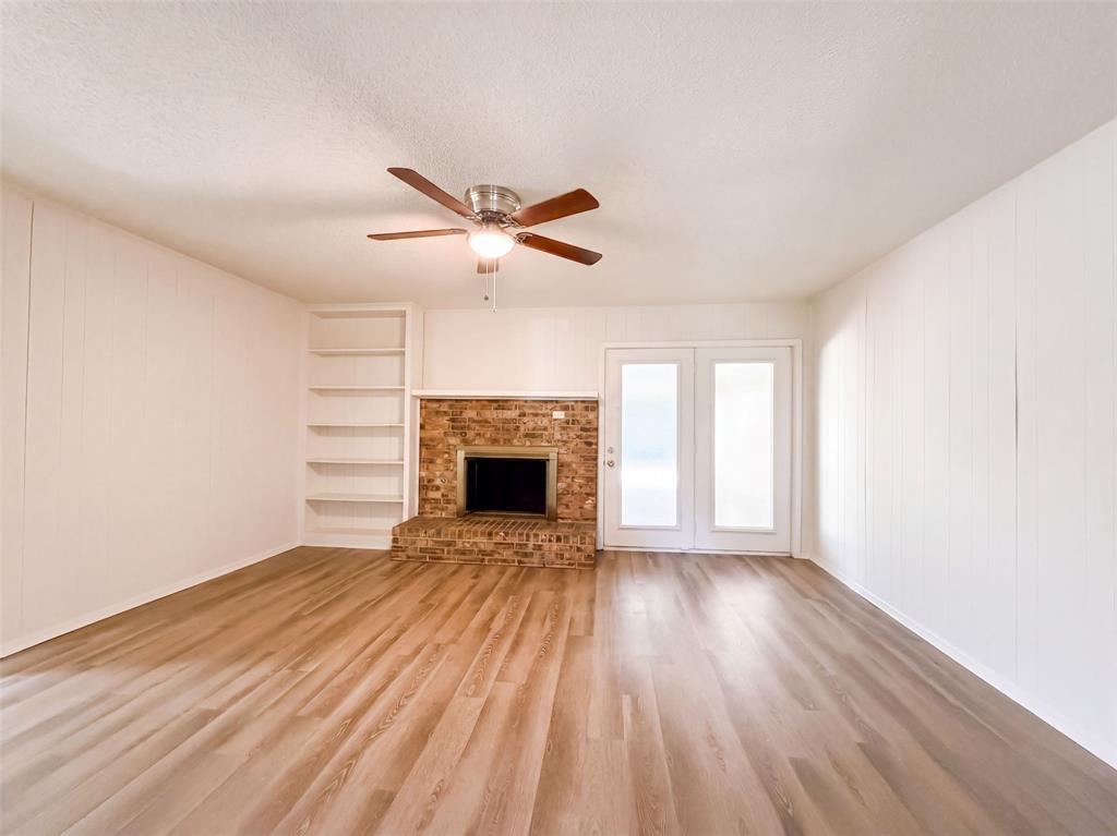 1136 Kris Street Property Photo 3