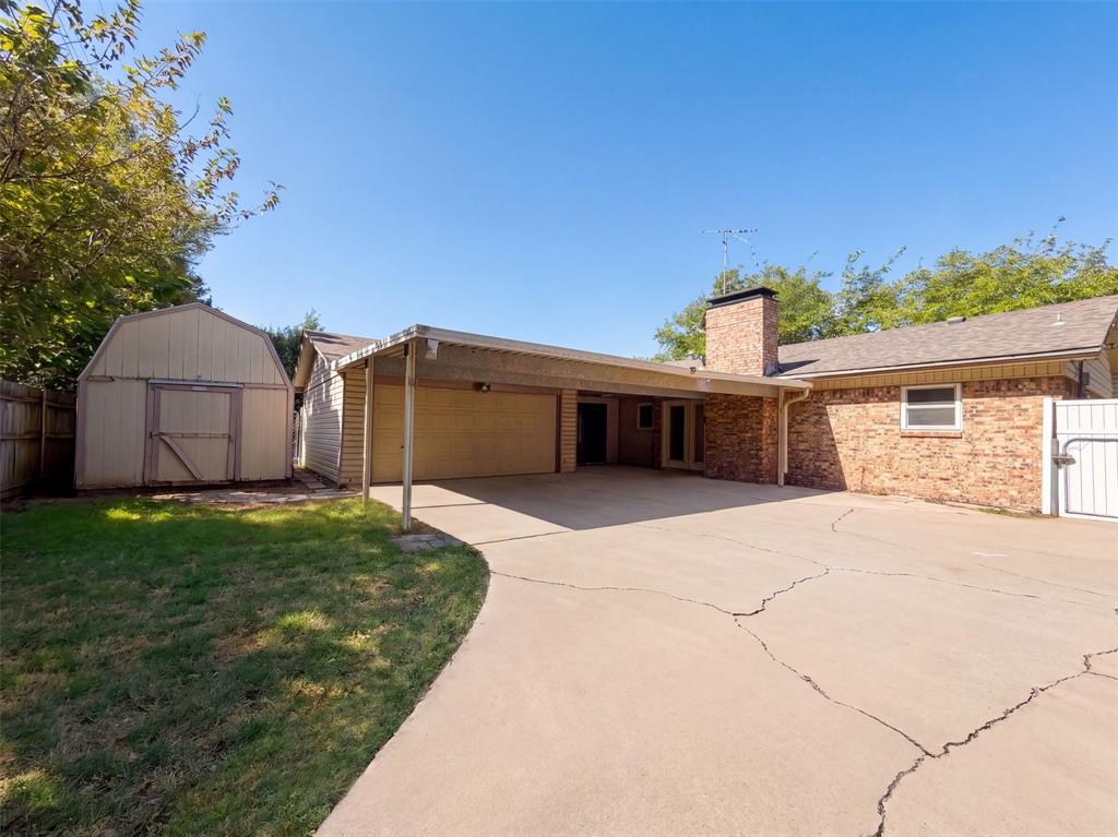 1136 Kris Street Property Photo 5