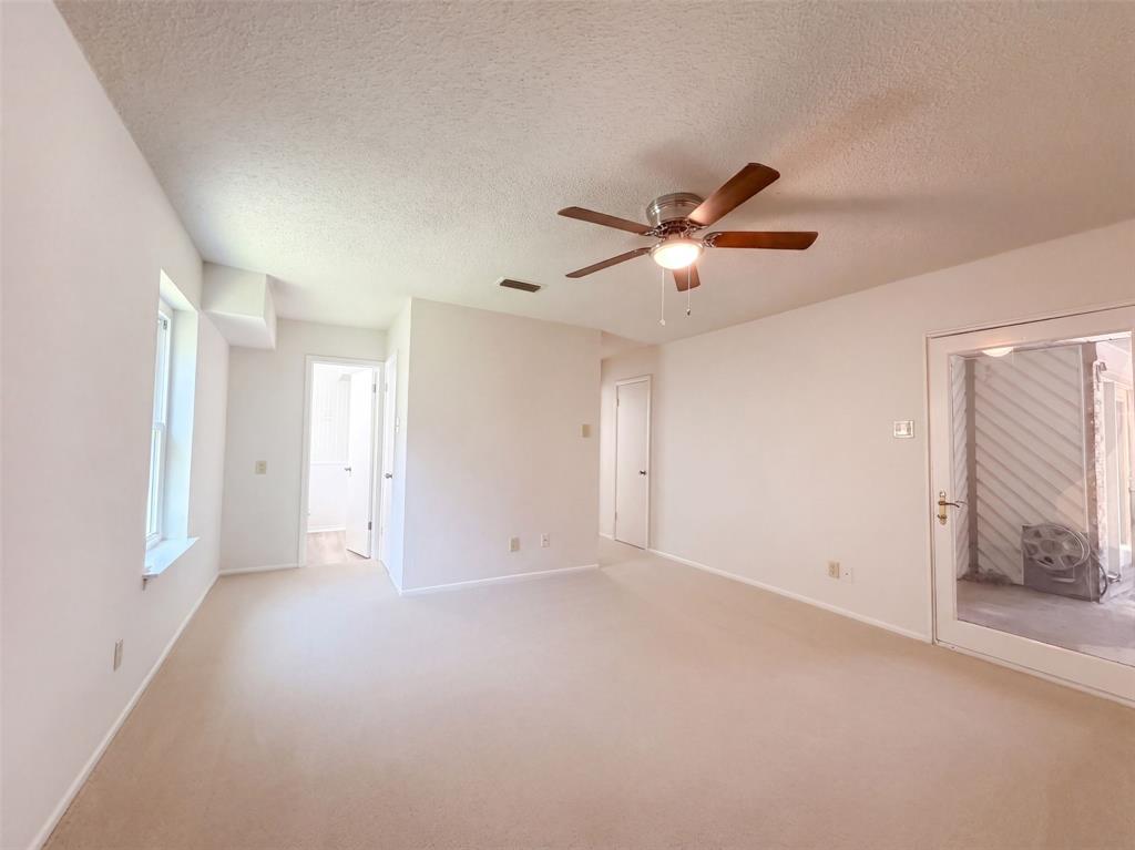 1136 Kris Street Property Photo 8