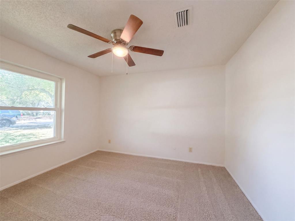 1136 Kris Street Property Photo 14