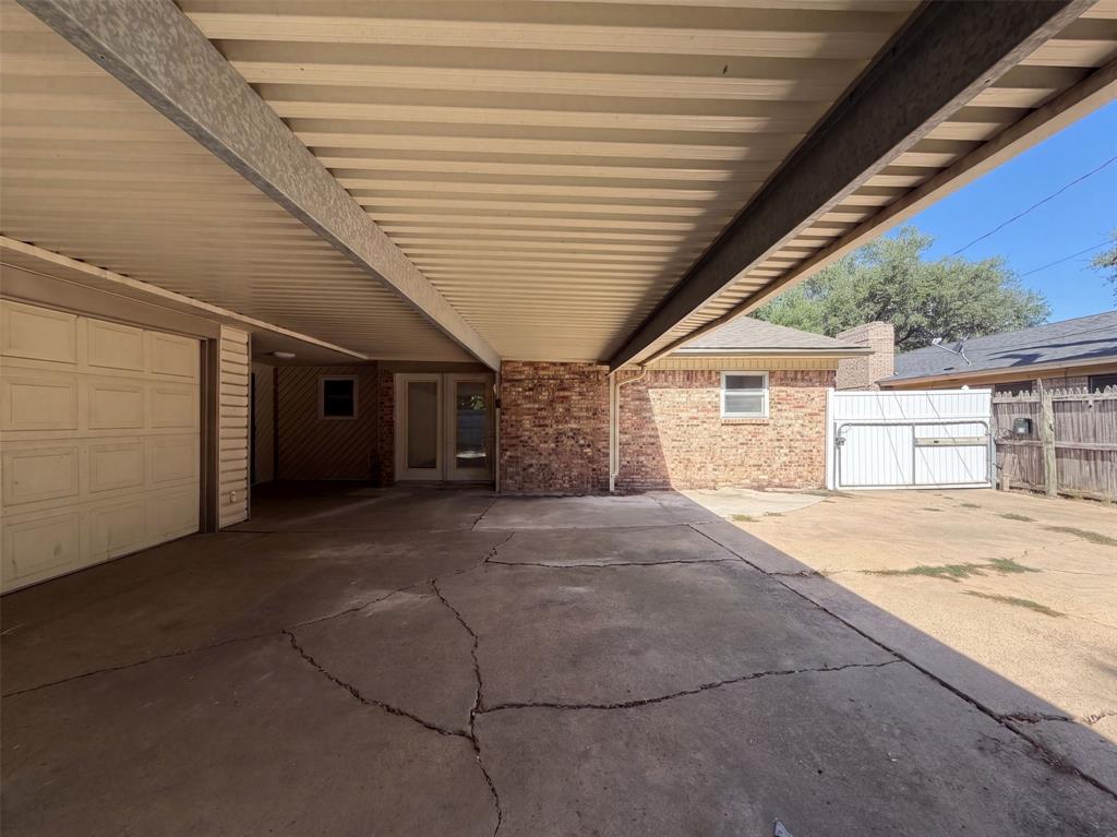 1136 Kris Street Property Photo 19