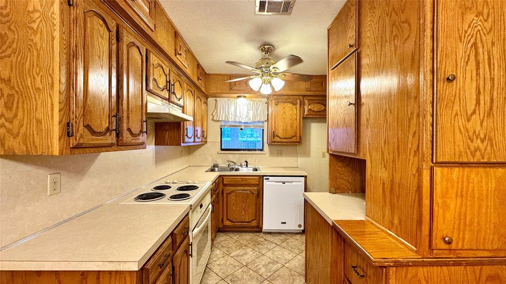 1809 Westgate Drive Property Photo 7