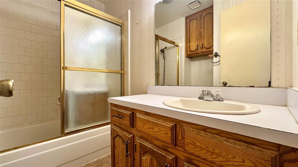 1809 Westgate Drive Property Photo 10