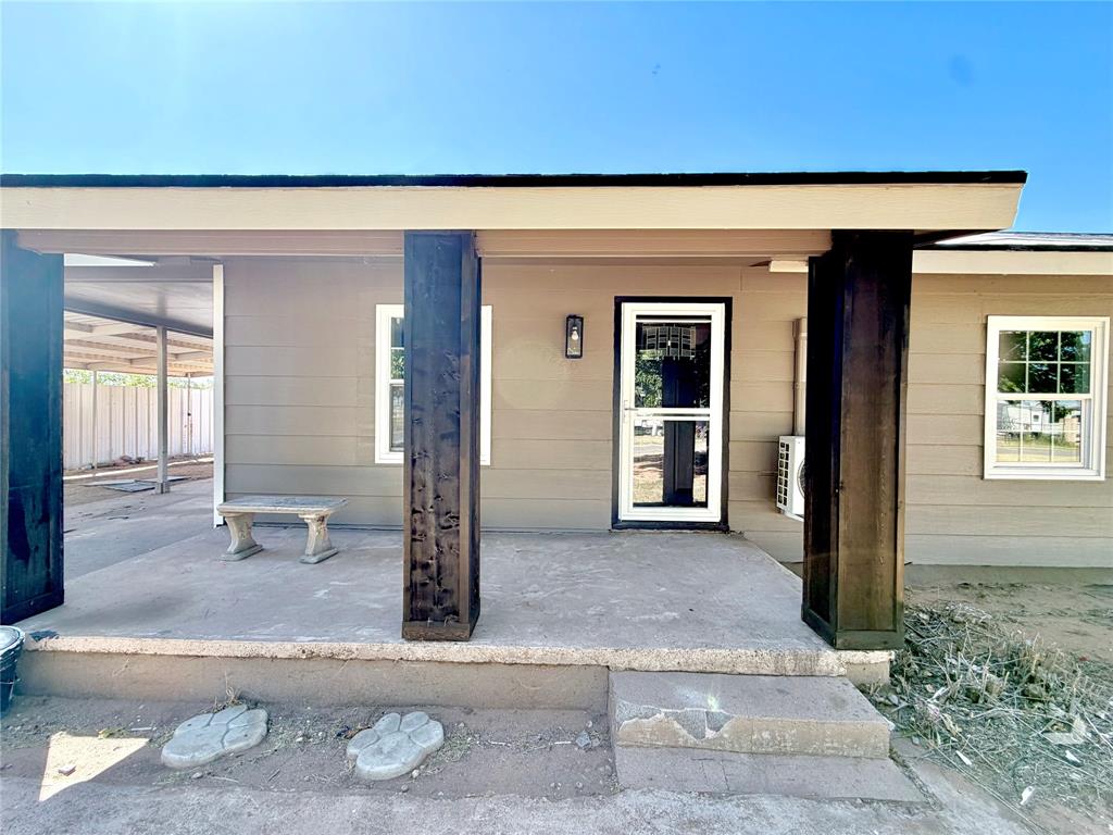 1220 Avenue G Property Photo 4