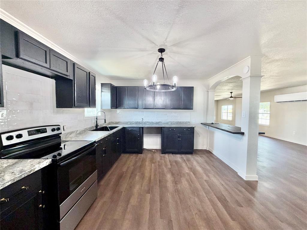 1220 Avenue G Property Photo 8