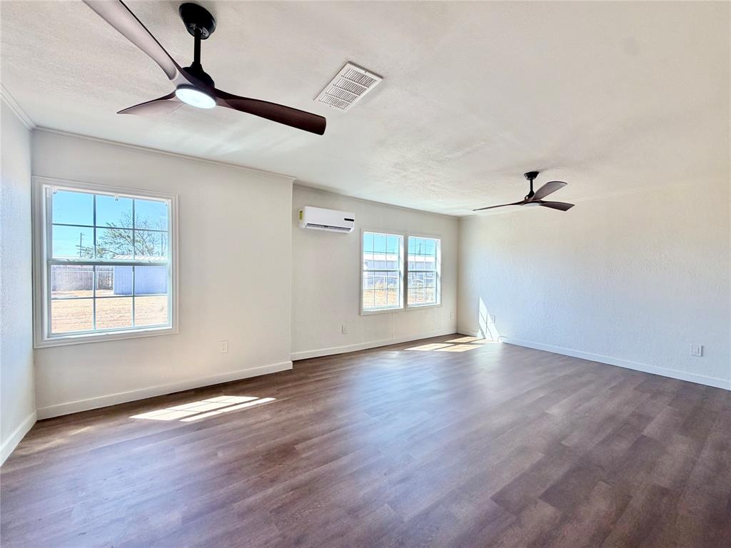 1220 Avenue G Property Photo 16