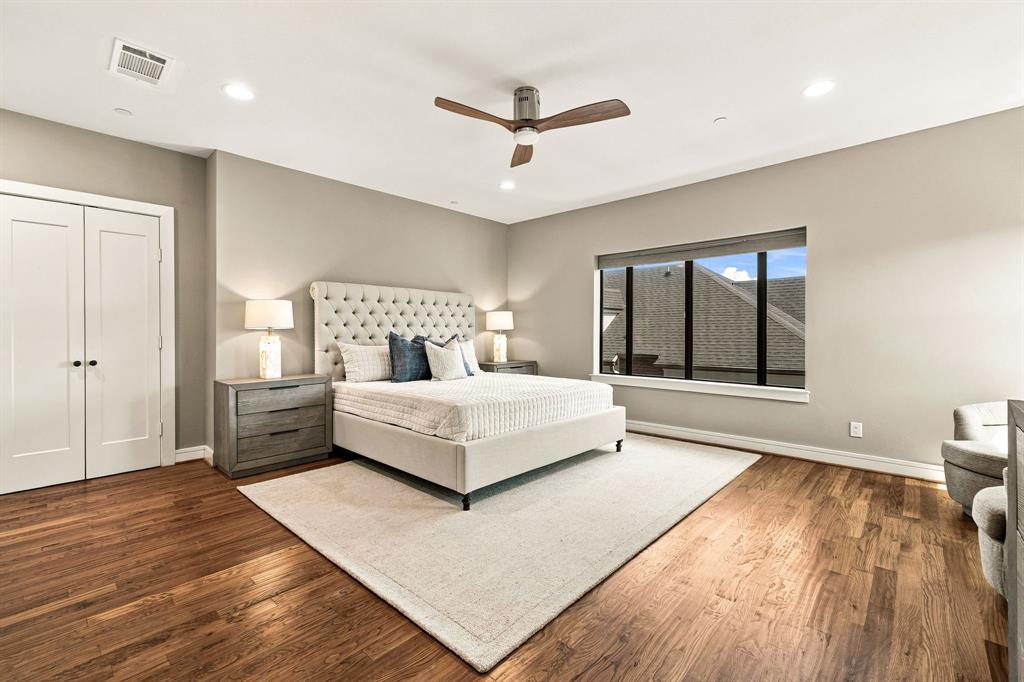 2127 Clark Street Apt 106 Property Photo 21