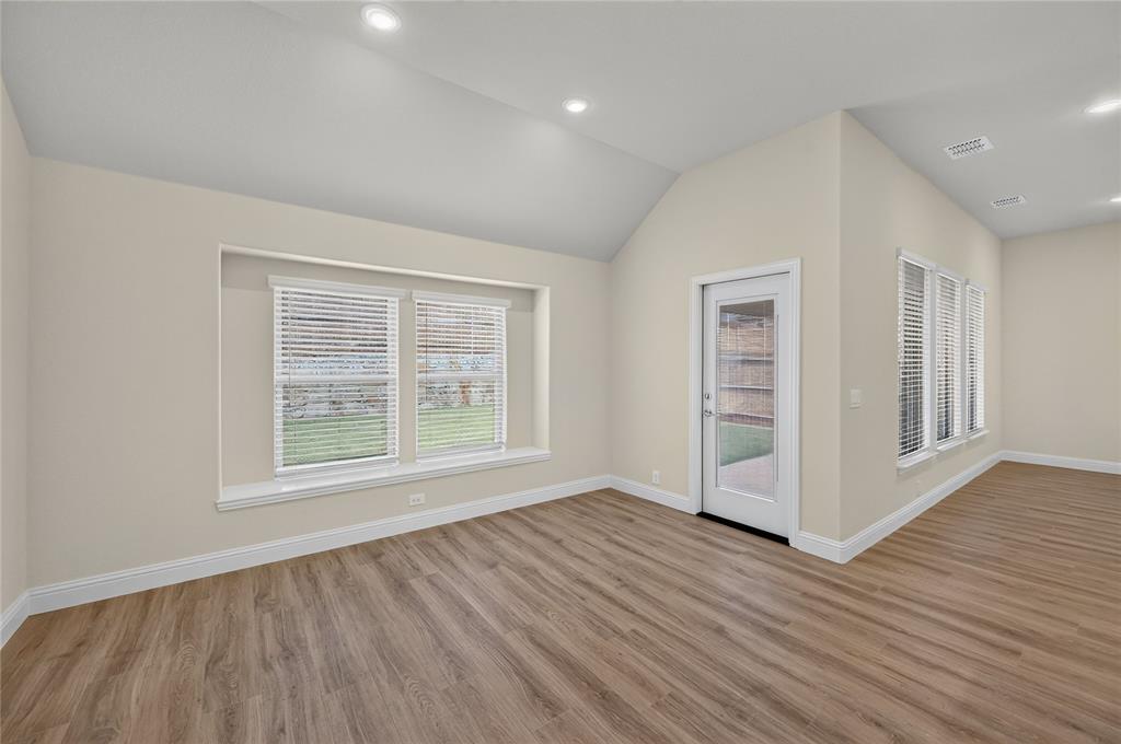 8904 Wichita Lane Property Photo 17