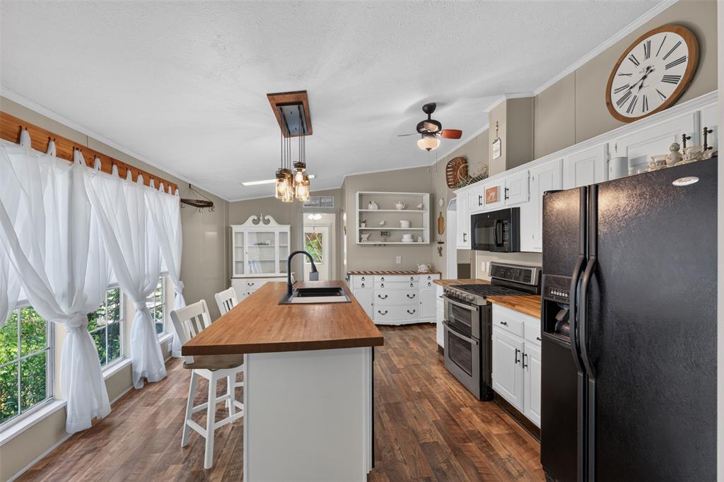 332 Pease Property Photo 10