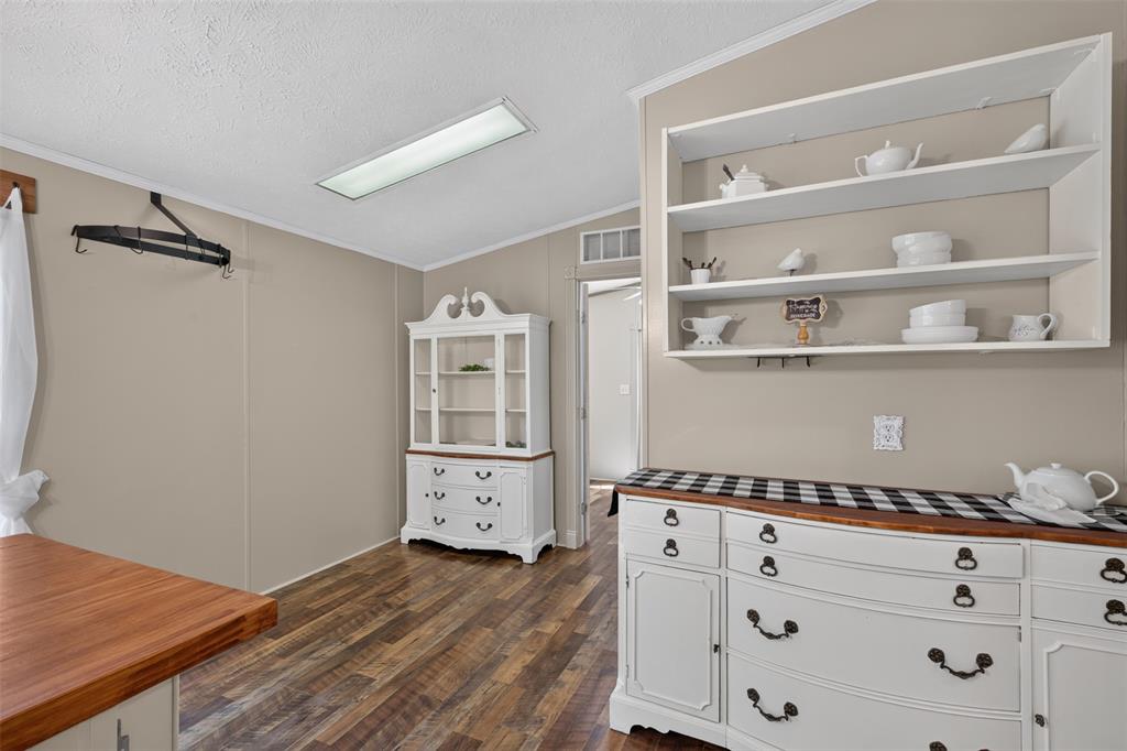 332 Pease Property Photo 14
