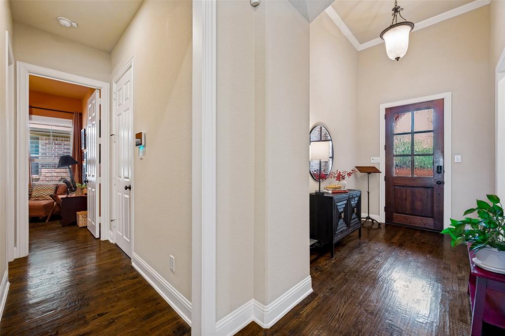 8104 Paisley Property Photo 4