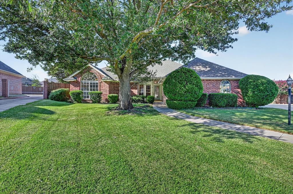 729 Bent Tree Court Property Photo 2