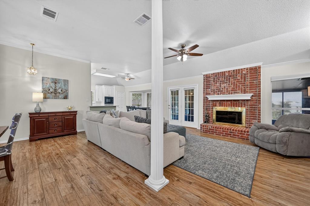 729 Bent Tree Court Property Photo 4