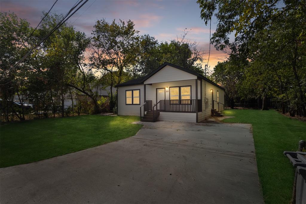 333 Levant Avenue Property Photo 4