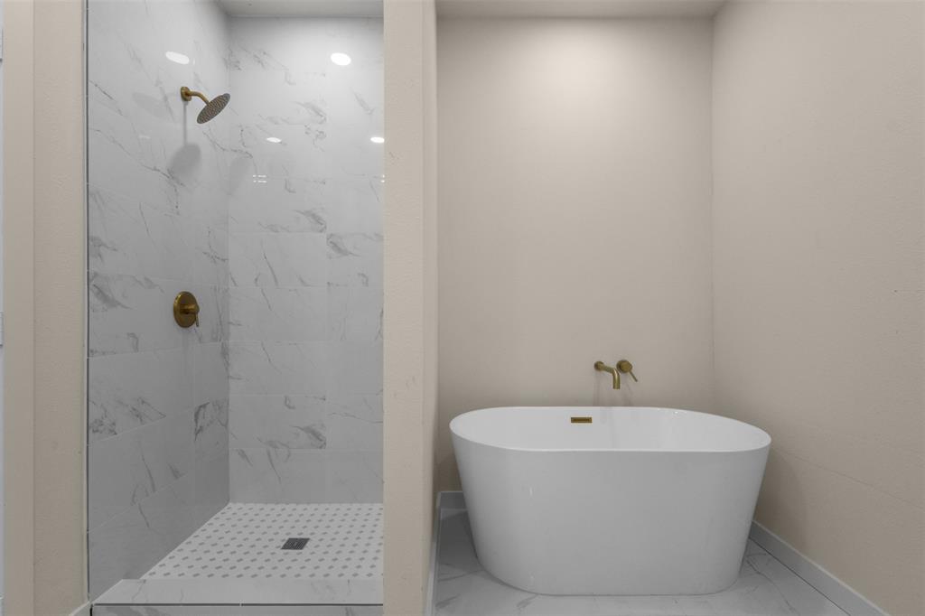 333 Levant Avenue Property Photo 17