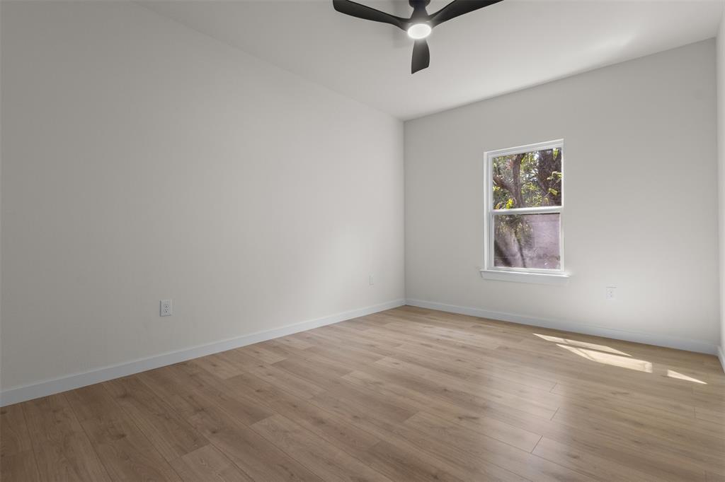 333 Levant Avenue Property Photo 18