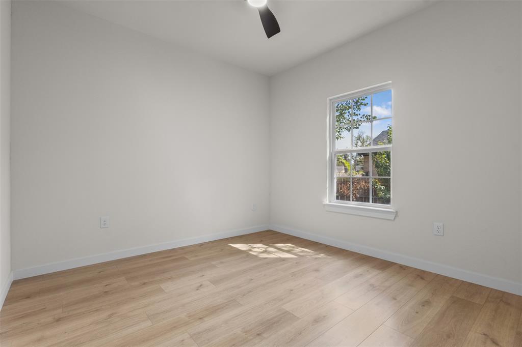 333 Levant Avenue Property Photo 20
