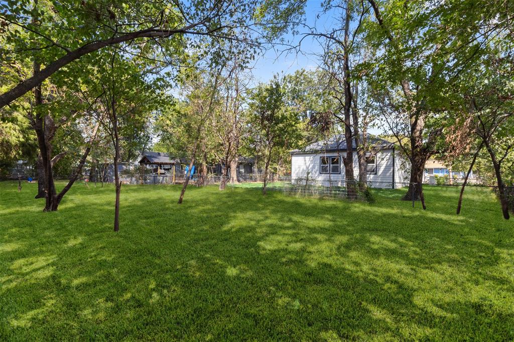 333 Levant Avenue Property Photo 27