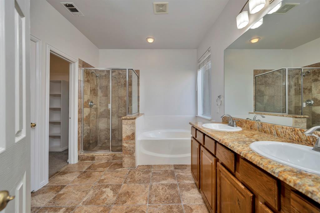 844 Sequoia Way Property Photo 6