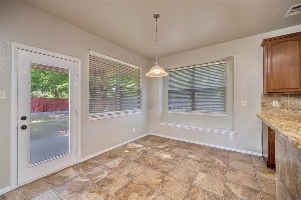 844 Sequoia Way Property Photo 18