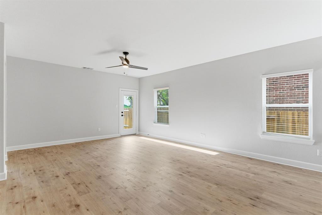 1308 Windermere Way Property Photo 5