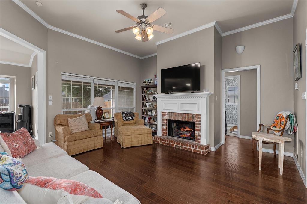 1602 E Belle Haven Drive Property Photo 9