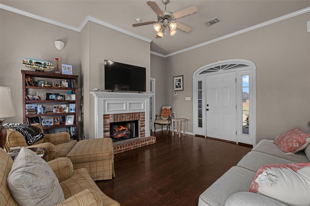 1602 E Belle Haven Drive Property Photo 10