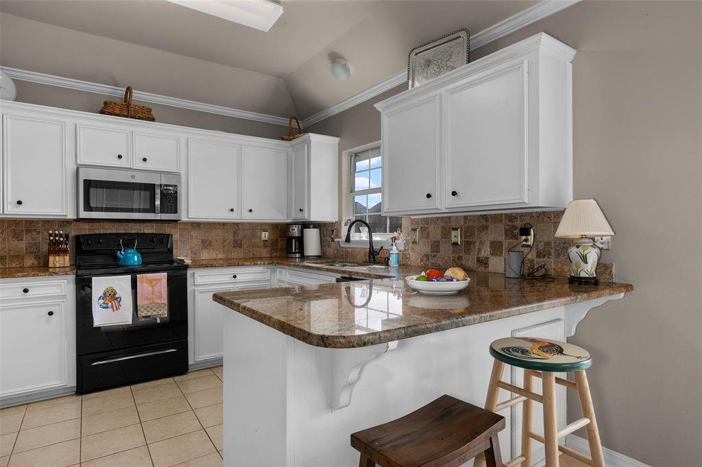 1602 E Belle Haven Drive Property Photo 13