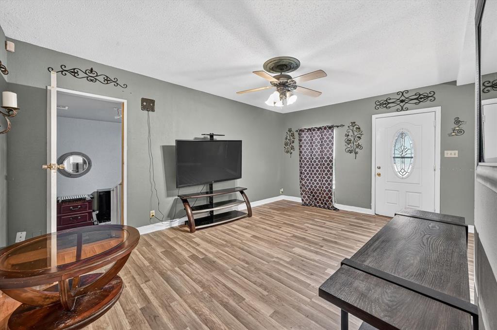 3628 Hampshire Boulevard Property Photo 7