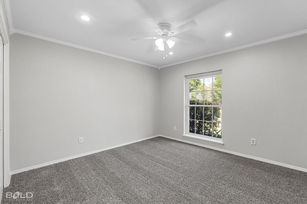 2107 Surrey Lane Property Photo 24