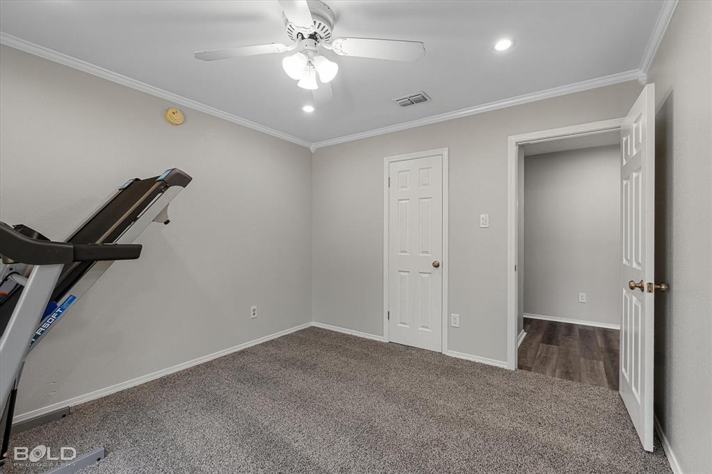2107 Surrey Lane Property Photo 30