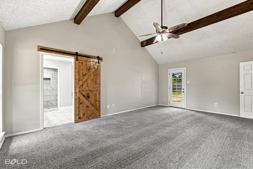 2107 Surrey Lane Property Photo 32