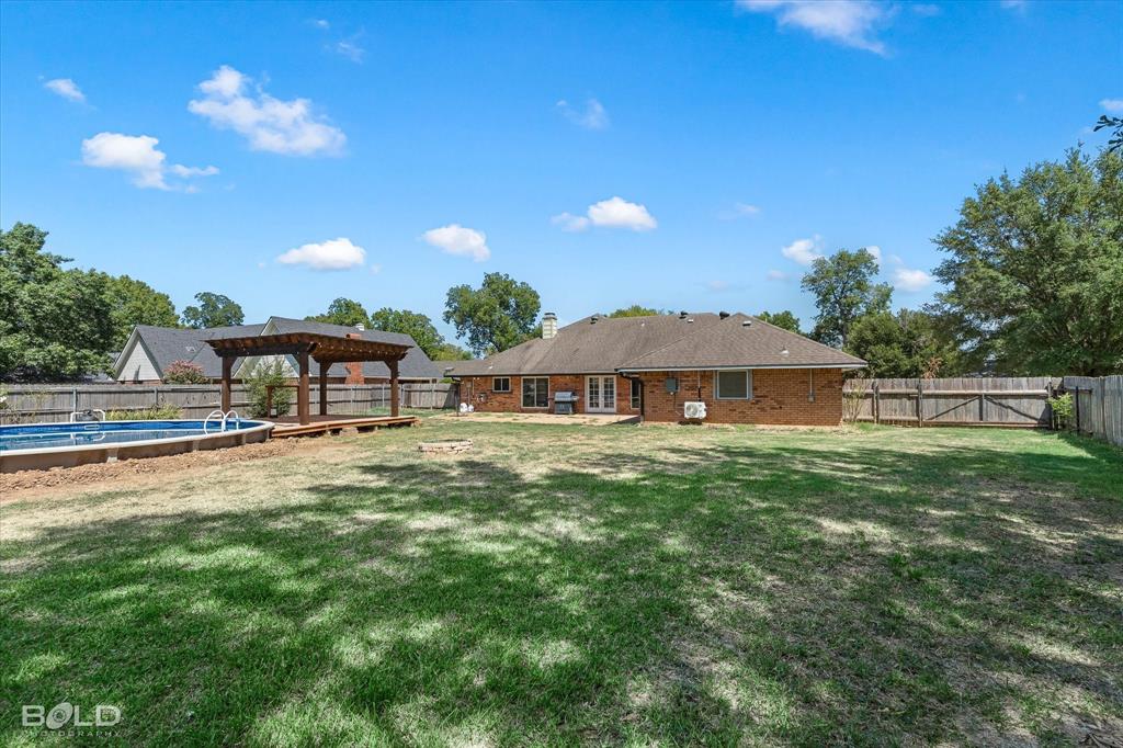 2107 Surrey Lane Property Photo 33