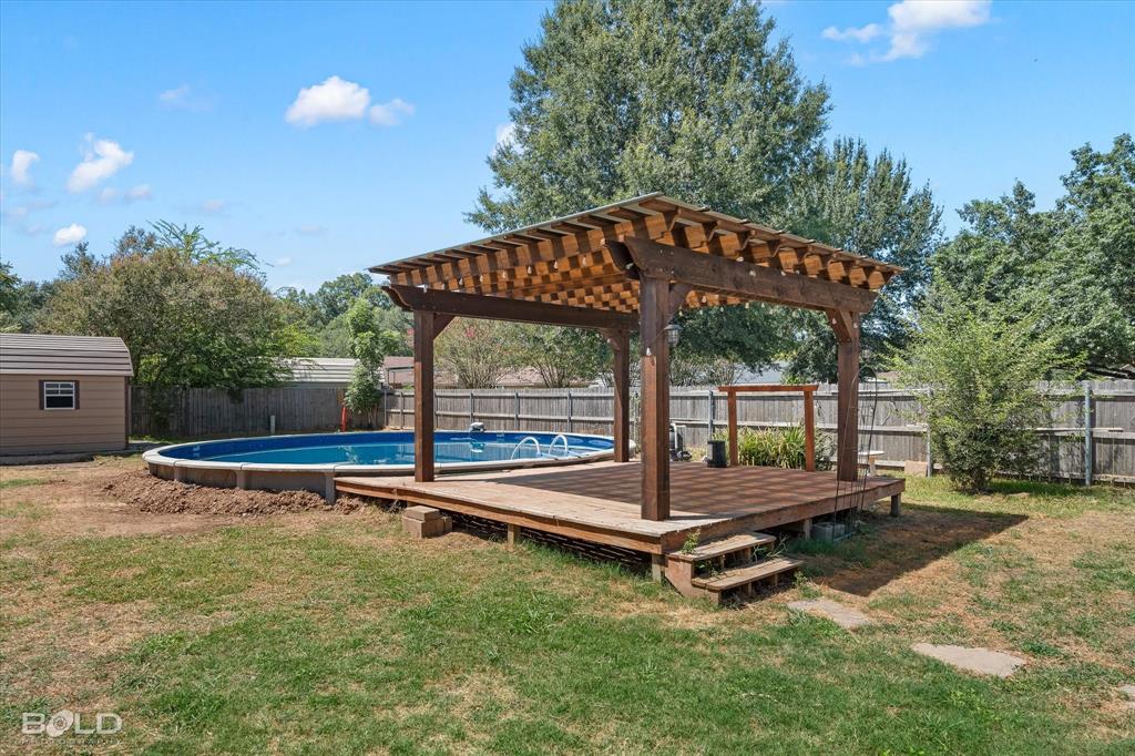 2107 Surrey Lane Property Photo 36