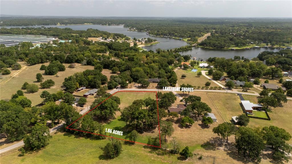 2301 Lakefront Shores Drive Property Photo 7
