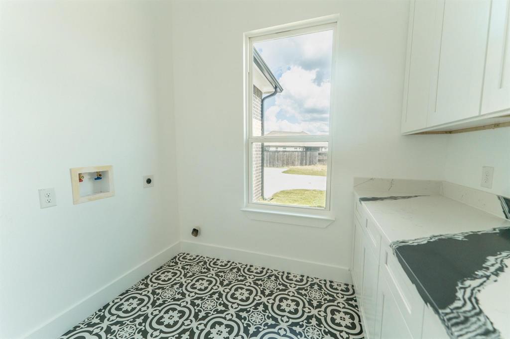 2147 Heath Street Property Photo 7