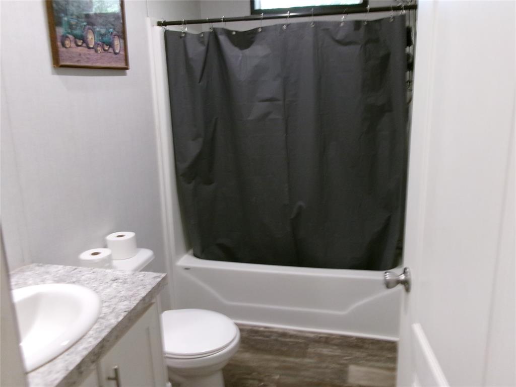 6777 Fm 992 Property Photo 14
