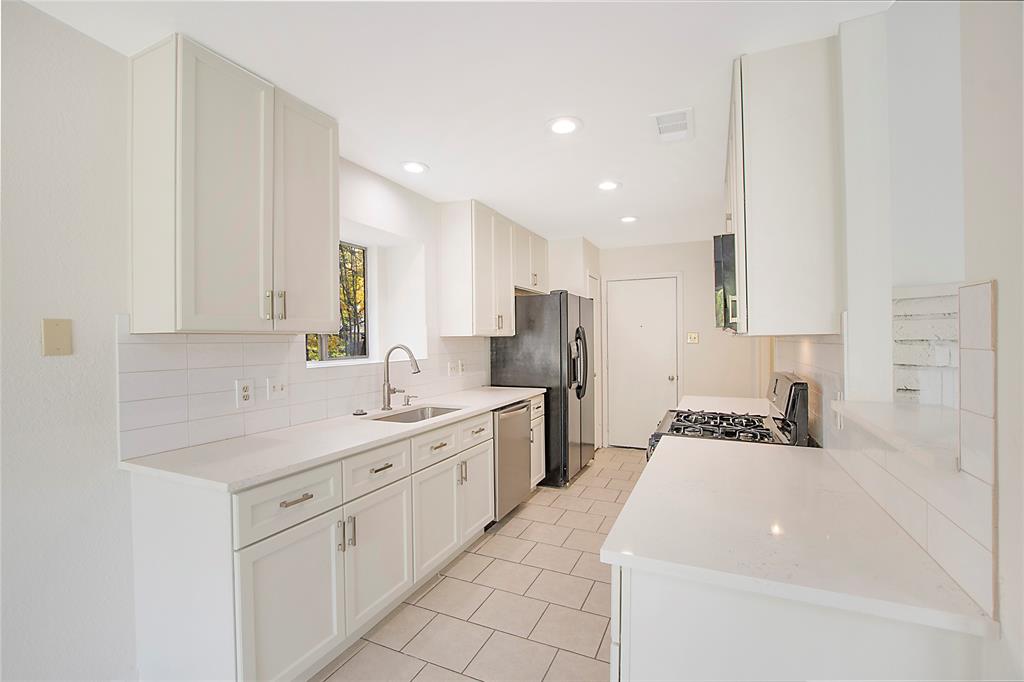 7613 Bob White Drive Property Photo 10