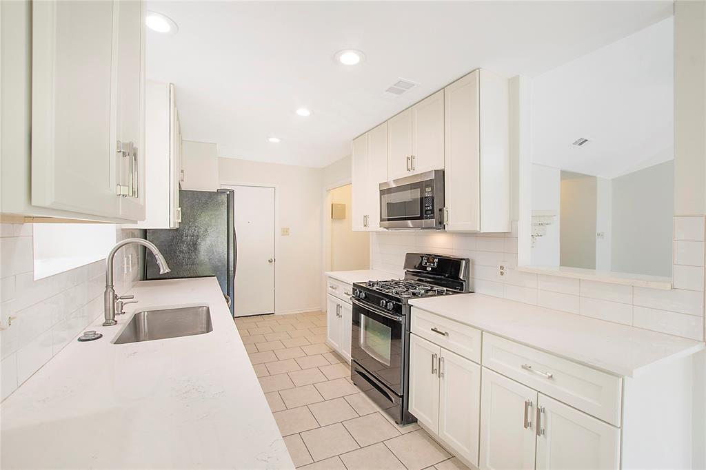 7613 Bob White Drive Property Photo 11