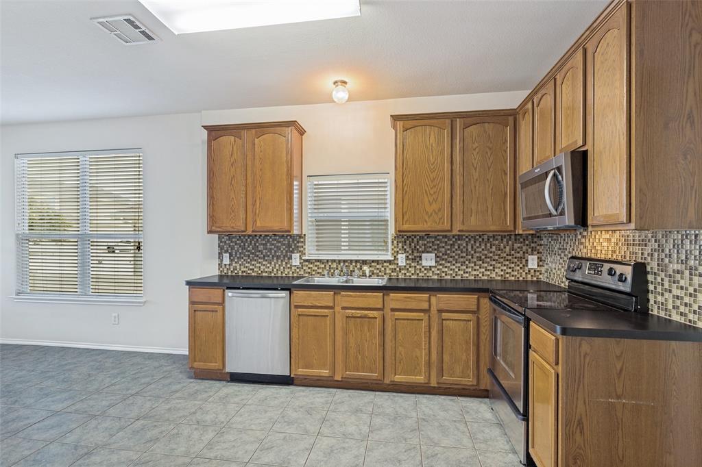 10249 Nantucket Drive Property Photo 7