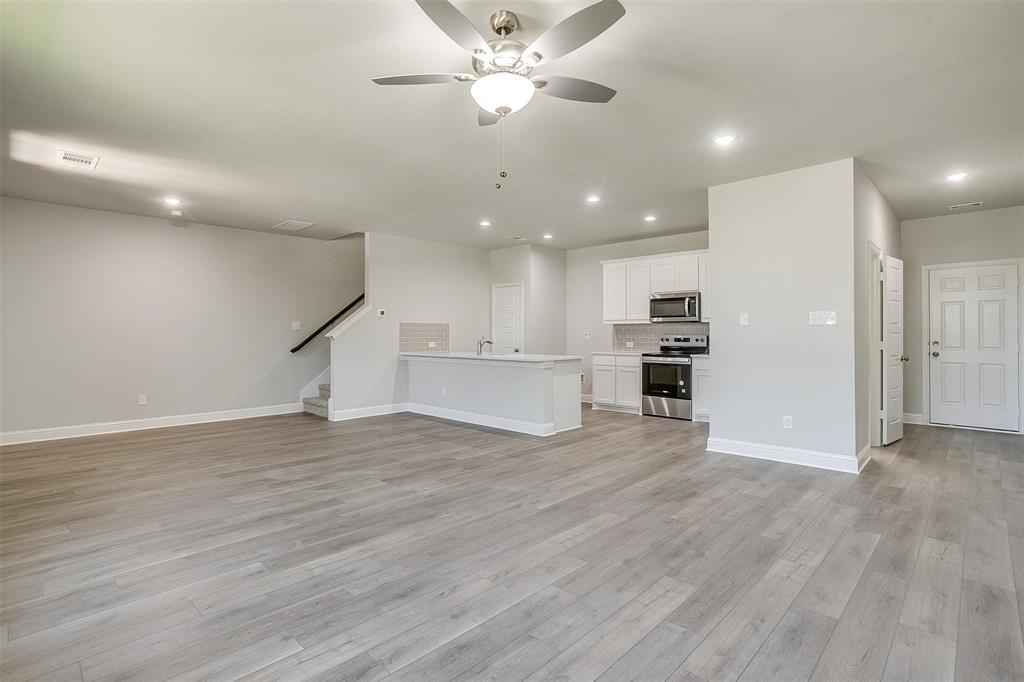 6914 Houndstooth Place Property Photo 7