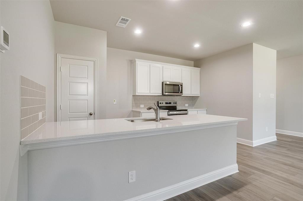 6914 Houndstooth Place Property Photo 12