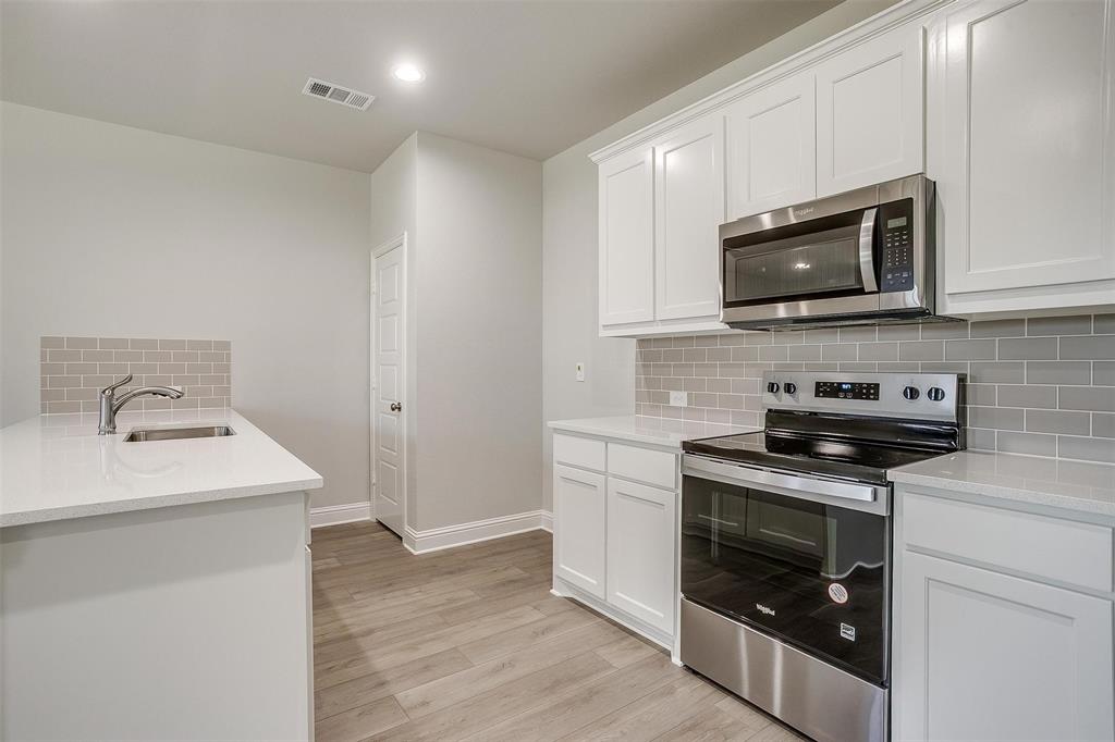 6914 Houndstooth Place Property Photo 14